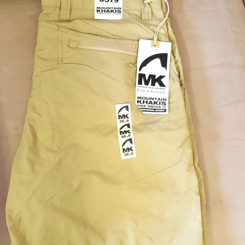 Men's khakis shorts